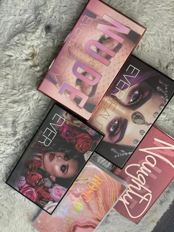 PALETA DE SOMBRAS - VARIADAS - NO MARCA PALETAS DE SOMBRAS - Comprar en Panama