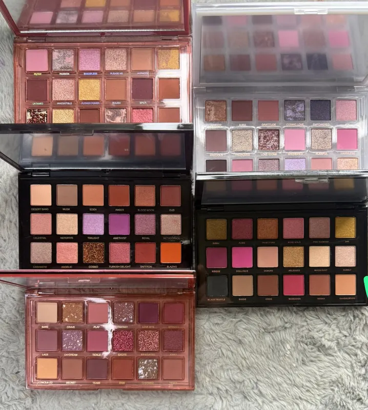PALETA DE SOMBRAS - VARIADAS - NO MARCA - vista adicional