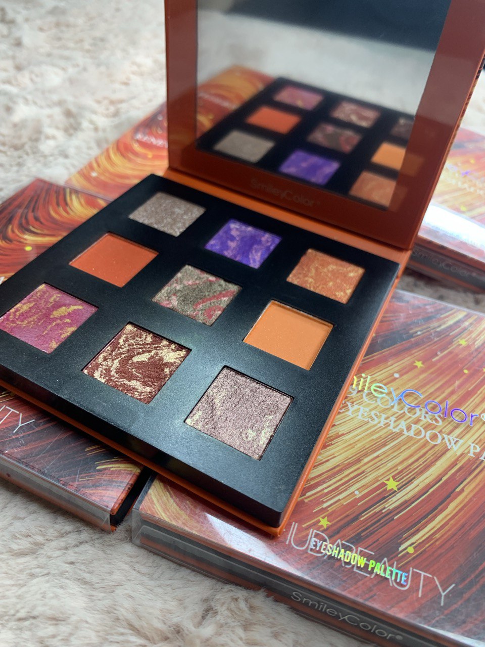 HUDA BEAUTY - 9 COLORS RENEWAL PALETTE