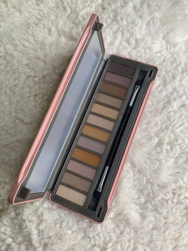 PALETA DE SOMBRA - SEMI SWEET - COLOR STORY SOMBRAS - Comprar en Panama